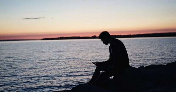 Internet, Smartphones, Technik aus christlicher Perspektive article thumbnail